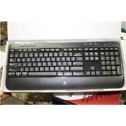 LOGITECH MK-520 WIRELESS KEYBOARD W/ MOUSE