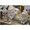 Image 1 : CEMENT GARDEN GNOMES X3