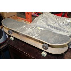 Set of 2 Skateboards