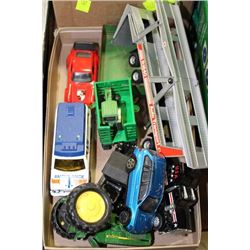 TRAY WITH JOHN DEER TRACTOR, CARS ECT