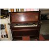 Image 1 : 1909 FOOT PUMP ORGAN