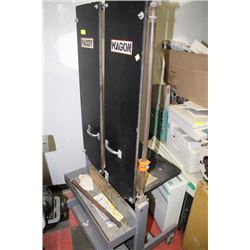 PADDYWAGON COMMERCIAL TABLE