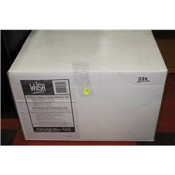 20 PIECE BONE CHINA DINNERWARE SET X170