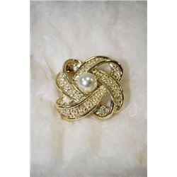 ANTIQUE PEARL BROACH