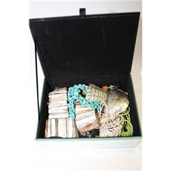 JEWELLERY BOX W/ PEARLS & STONES JEWELLERY