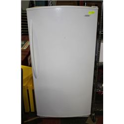 DANBY UPRIGHT DEEP FREEZE