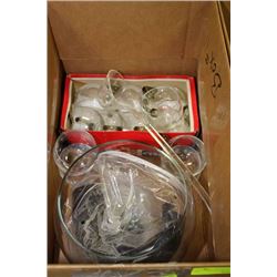 ESTATE VINTAGE PUNCHBOWL SET