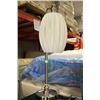 Image 1 : SHOWHOME METAL LAMP