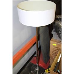 CHROME FLOOR LAMP