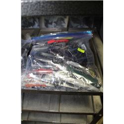 BAG OF CORKSCREWS X2