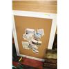 Image 1 : SHOWHOME CORKBOARD SOLD WITH CANVAS PICTURE