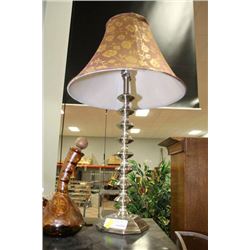 SHOWHOME METAL TABLE LAMP