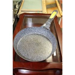 ANTIQUE GRANITE WARE FRYING PAN