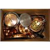 Image 1 : ESTATE BOX OF ASSORTED COPPER ORNAMENTS
