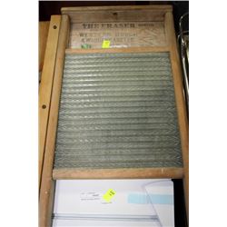 VINTAGE OLD FRASER MOUNTAIN SCRUB BOARD