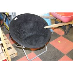 Black Foldable Bucket Chair