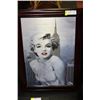 Image 1 : ROSEWOOD FRAMED 3-D MARILYN MONROE PICTURE