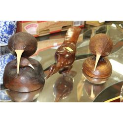 ESTATE 3 WOOD CARVED BIRD ORNAMENTS