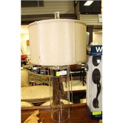 SHOWHOME GLASS AND CHROME TABLE LAMP