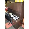 Image 2 : OFFICE DESK W/ CHAIR