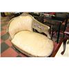 Image 1 : GOLD TONE CHAISE LOUNGE CHAIR
