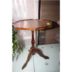 VINTAGE END TABLE - NEEDS WORK