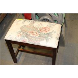 WOOD AND FABRIC PIANO BENCH