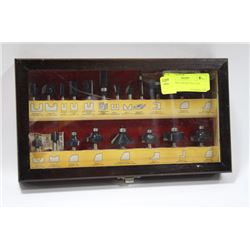 20 PIECE ROUTER BITS IN CASE