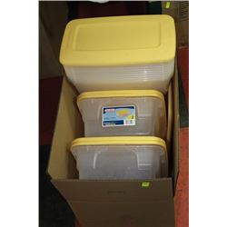 BOX OF PLASTIC CONTAINERS
