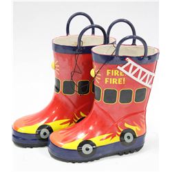 PAIR OF CHILDRENS RAIN BOOTS AS THEY COME