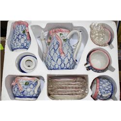 TEA POT SET