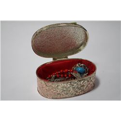 SMALL JEWELLERY BOX WITH CONTENTS