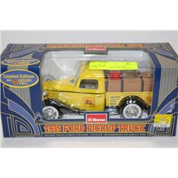 HOME HARDWARE 1935 FORD CAMIONNETTE DELIVERY TRUCK