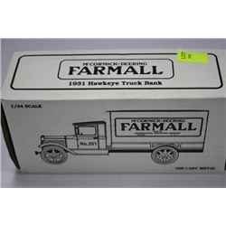 ERTL 1931 HAWKEYE TRUCK MCCORMICK-DEERING FARMALL
