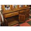 Image 2 : WOOD BUFFET AND HUTCH