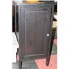 Image 1 : SMALL WOOD CABINET