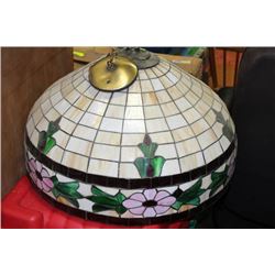STAIN GLASS STYLE HANGING LIGHT FIXTURE