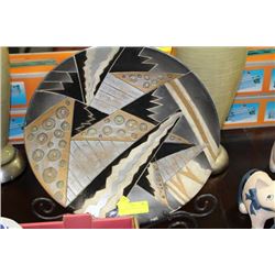 DECORATIVE ABSTRACT PLATE W/ STAND