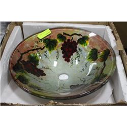 GLASS GRAPE DESIGN BASIN