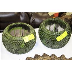 PAIR OF CACTUS STYLE FLOWER POTS ON CHOICE:GREEN