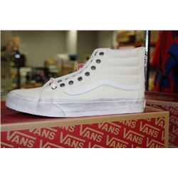 PAIR OF VANS MENS SIZE 6 WOMENS SIZE 7.5 SHOES