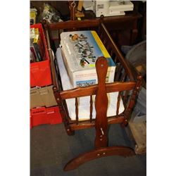 WOODEN SWINIGNG CRIB / BASSINET