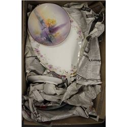BOX OF ANTIQUE & VINTAGE PLATES
