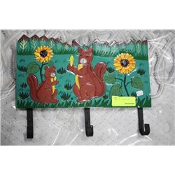 WOOD COAT RACK ON CHOICE: CAT