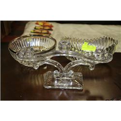 3 PIECES OF DECORATIVE CRYSTAL