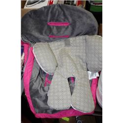 JJ COLE COLLECTIONS URBAN BUNDLEME CAR SEAT COVER