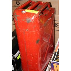 VINTAGE GULF GAS CAN