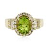 Image 3 : 14KT Yellow Gold 1.82ct Peridot and Diamond Ring