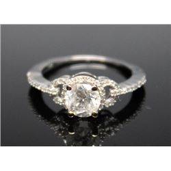 14KT LADIES WHITE GOLD DIAMOND RING SIZE:6.25