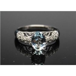10KT WHITE GOLD AQUAMARINE AND DIAMOND RING